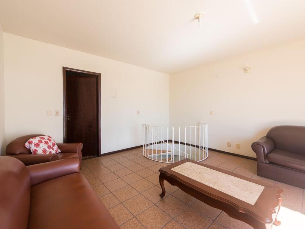 Excelente Cobertura Duplex A 2 Quadras Da Praia Do Forte Com 4 Quartos กาโบฟรีโอ ภายนอก รูปภาพ